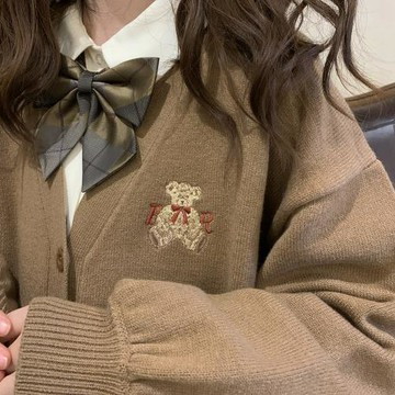 包芯紗 復古小熊刺繡 古著感 寬松 V領 針織毛衣開衫 K