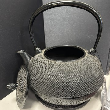 日本小丁珠點鑄鐵壺3L【大正餐具批發】日式鑄鐵壺 鑄鐵壺 泡茶壺 養生壺 老鐵壺 珠點壺 日式茶道 鑄鐵茶具《出清專區》