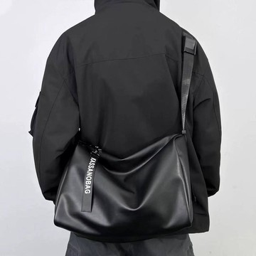 熱銷💡潮牌慵懶風大容量時尚健身包單肩包韓版男包斜挎包外出短途旅行包  帆布包挎包男 潮牌日係休閒帆布包單肩包 斜挎包