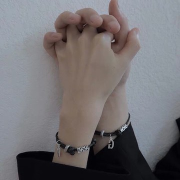 小眾設計情侶手鏈ins簡約風26字母定制手工編織手繩男女一對禮物