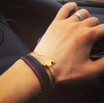 【JP.美日韓】經典 手鐲 板手鐵鎚手環 槌子 工具手環 設計 鋼鈦 手環 男女 情侶配件 情侶送禮 生日禮 情人節