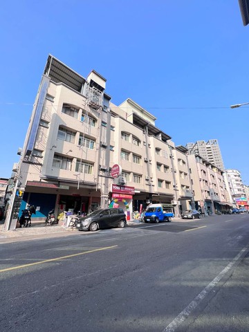 ☘︎黃瀅庭☘衛武營近三井 鳳西國小騎樓透天｜高雄市鳳山區光華東路