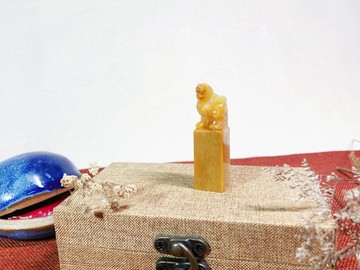 手工刻印客製單章 • 姓名方章 • 小巧北部黃 • 老撾石印章