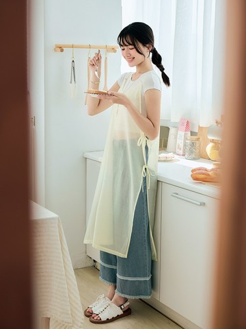 日系天絲透肌感側綁帶細肩帶罩衫