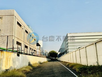臨海產業園區｜稀有釋出｜千坪工業用地鋼骨結構廠辦｜高雄市小港區大業南路