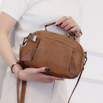 2020新款單肩斜挎包女時尚百搭個性軟皮港風eyeye小包kumayes包女