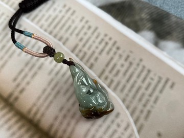 藍色九尾狐吊墜