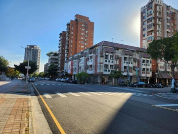 豐樂公園臨路角間透天住店～秒殺~收租置產首選｜台中市南屯區永春東一路