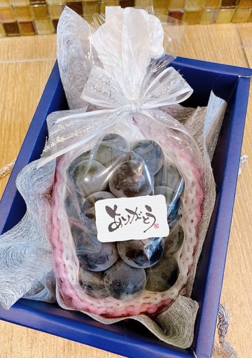 【帕查嬤嬤】????日本 岡山 歐若拉 オーロラブラック極光黑葡萄 一房禮盒｜日本極光葡萄禮盒