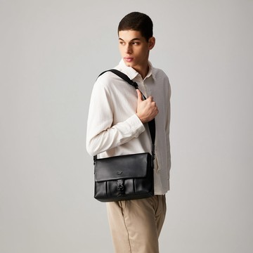 【BRAUN BUFFEL 德國小金牛】台灣總代理 瓦拉頓-A 小橫式斜背包-黑色/BF568-61-BK