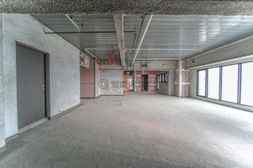 阿娘為！不用四千萬買農十六－超高樓景觀－連號雙平車｜高雄市鼓山區龍勝路