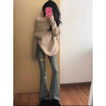 美拉德穿搭卡其色慵懶風露肩毛衣女秋冬寬松辣妹一字肩針織衫上衣