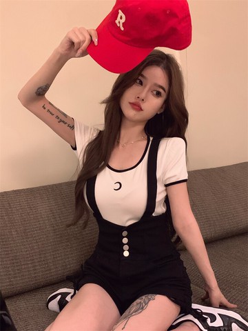 網紅時尚套裝女夏季新款刺繡短袖T恤背帶抽繩短褲辣妹兩件套