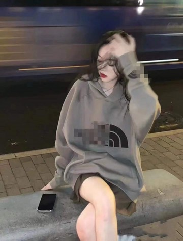 2022春季楊冪同款迷宮印花小熊連帽加絨衛衣女ins潮寬松長袖上衣