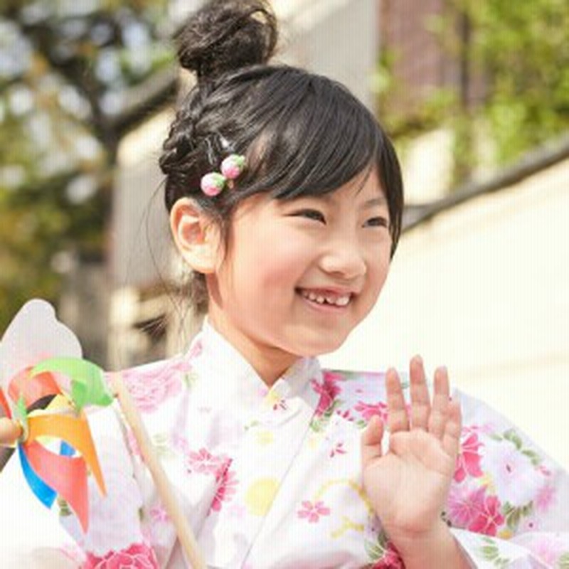 浴衣 キッズ髪飾り クリップ いちごヘアピン2個セット 2色 浴衣 夏祭り 花火大会 子供 女の子 イチゴ 赤 ピンク ちりめん 通販 Lineポイント最大1 0 Get Lineショッピング