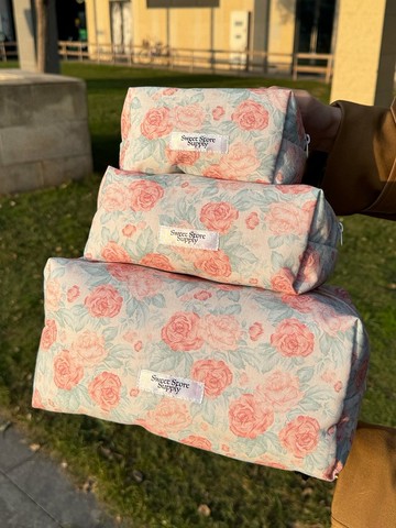 Sweetstore Supply原創粉格蝴蝶結化妝包便攜收納包