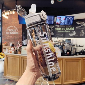 【小魚生活館台灣出貨】大容量彈蓋鴨嘴吸管水壺 運動水瓶 冷水壺 彈蓋吸管 防漏 有刻度 可手提 環保杯 飲料杯 吸管杯