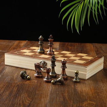 免運 工廠現貨出 特價 象棋 中国象棋 金屬金銀色國際象棋套裝大號兒童學生入門西洋棋黑白便攜折疊棋盤特惠/開立發票 特價出 H1114