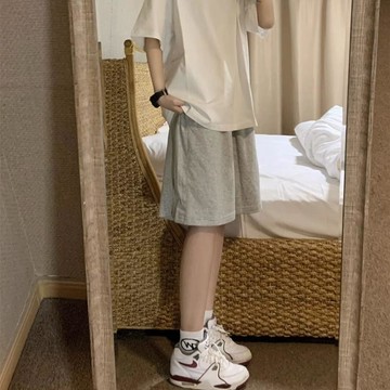 已售9642件💖赤道少女 短褲 運動褲 寬鬆 ins風 素色純色 五分褲 休閒短褲 小個子 女生裤子