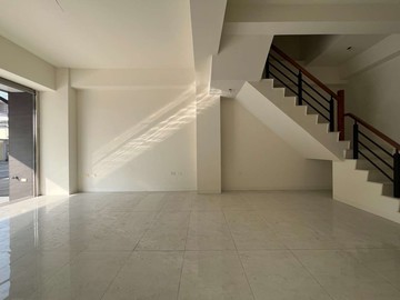 湖內【信義晶鑽】15米路前後進出全新店住｜高雄市湖內區信義路