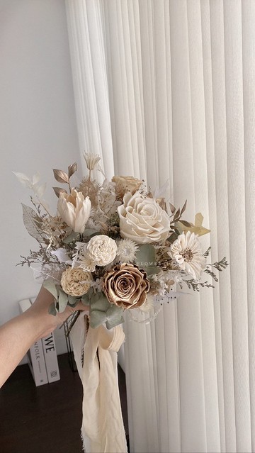 Flora Flower新娘永生花捧花-香檳白金