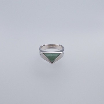三角形青雲綠玉翡翠戒指