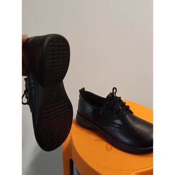 媽媽鞋餐廳廚房黑皮鞋防滑平底服務員單鞋休閑軟底工作鞋舒適女鞋