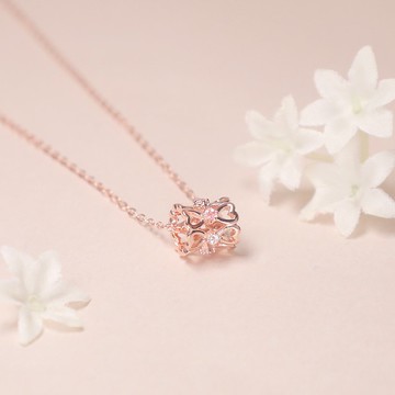 La Joie 傾心愛意展現頸鏈