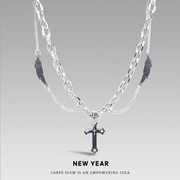 原創歐美街頭潮男十字架吊墜短款鏈嘻哈女百搭鈦鋼項鏈小眾風輕奢