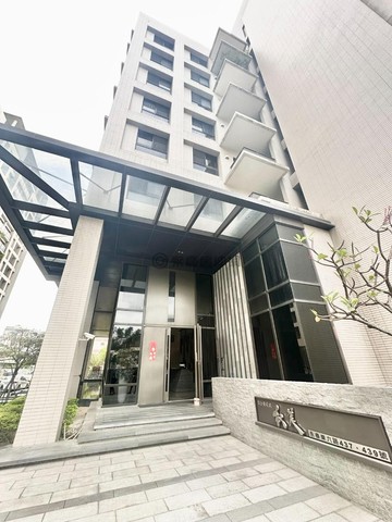 黎明商圈聚合發權美4改3房平面車位｜台中市南屯區永春東六路