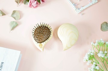 悠鈦良品 純鈦手工水滴按摩梳 檜木款 台灣製造