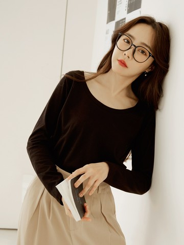 純棉四種領型素色長袖上衣