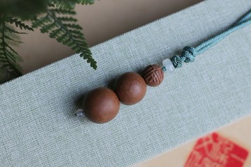 壹染指香品 | 香珠掛飾 | 福字珠 手搓素珠 | 一物一圖