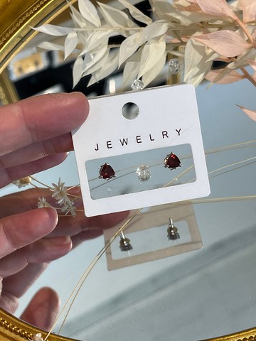 三角型天然紅石榴切鑽5.4mm*5.4mm單針氣血之石血液循環