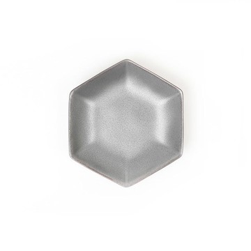 黒砂釉 六角小皿