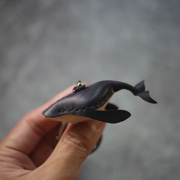 勇往直前的大魚 深藍 迷你 鯨魚 鑰匙圈 Whale Key holde