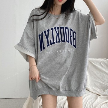 夏天衣服 大尺碼女裝 韓版字母寬鬆短袖t恤 中長版 oversize t恤 短袖大學t 上衣女生 大尺碼t恤   C3