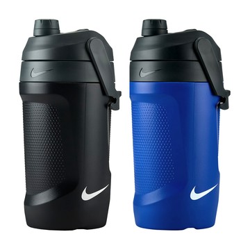 NIKE FUEL JUG 大口徑霸水壺 64OZ/1890ml 運動水壺 轉蓋式 輕量 保冷 鉤狀提把 可機洗 N101379803164黑、N101379840564藍