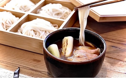 肉汁うどんのおつゆ・半生稲庭うどんセット 麺類 うどん かつお節 鰹節 昆布 稲庭うどん セット 昆布 だし汁 国産 ねぎ 釜揚げ