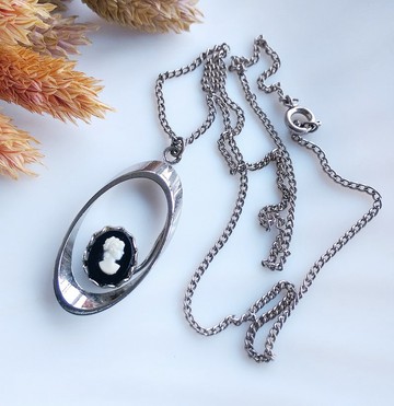 Vintage Jewelry  CAMEO  仕女浮雕 銀圈 項鍊