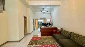 富群花園前院停車別墅鄰近新竹竹科~可快速連接園區｜新竹市香山區富群街