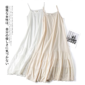 棉麻隨性風  吊帶裙拼接刺繡下襬內搭長裙-設計所在