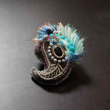 極輕佩斯利花紋胸針1 串珠刺繡胸針多色