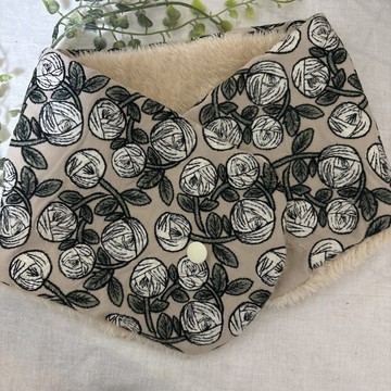 手作☆頸圈 北歐亞麻 米白 玫瑰刺繡絨毛