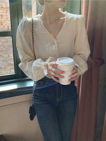襯衫法式女秋季 設計感小眾溫柔風泡泡長袖V領別致上衣【淘夢屋】