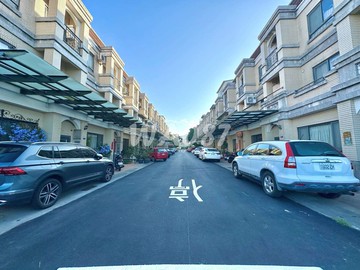 倫敦城優質社區四房車位標準品｜台中市豐原區鎌村一街