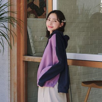 【Dailo】前短後長配色絨毛連帽上衣 紅 米 紫