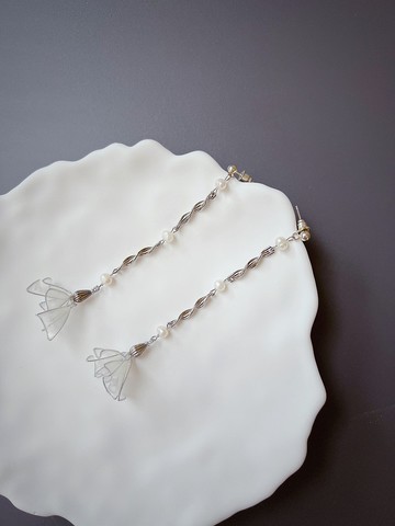 鋼鍊手指 垂墜式樹脂耳環