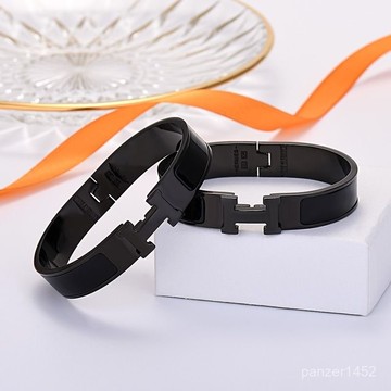 🔥桃園有貨🔥【時尚百搭】愛家黑武士字母琺瑯彩黑色手鐲磨砂男女情侶霧麵高級手環拉絲時尚 2UBY