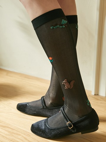 NAT Knee High Stocking_Wonderland
